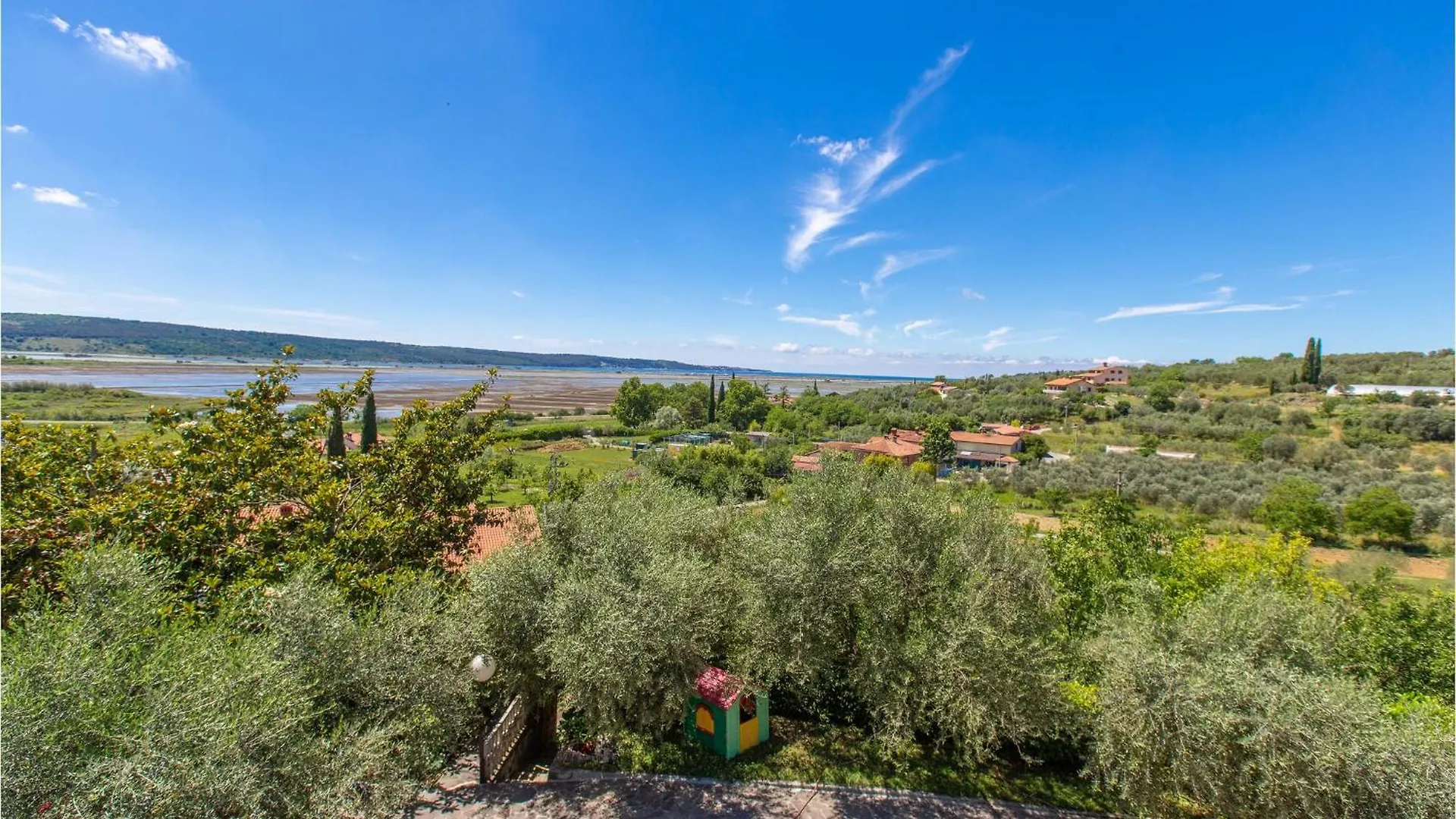 2 Bedroom Cozy Apartment In Secovlje